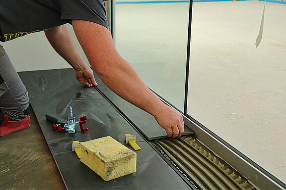 SAKRET-Referenzen-Porsche-Zentrum-Regensburg-Zwischenbild-5.jpg  